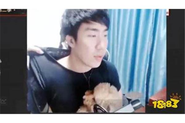 虎牙英雄联盟板块头部主播骚男人气极高
