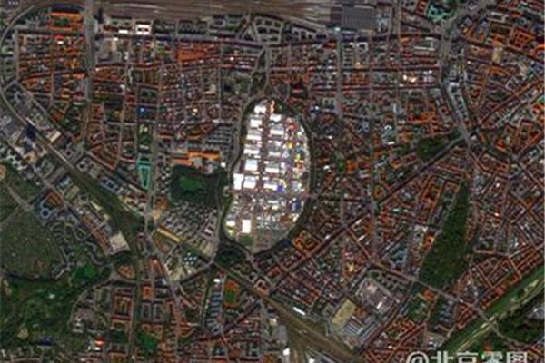 如何在手机上使用谷歌地图?最好最清晰的卫星地图是什么?
