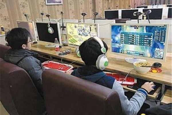 超级会议玩游戏网,为什么玩游戏时电脑总是延迟网络?