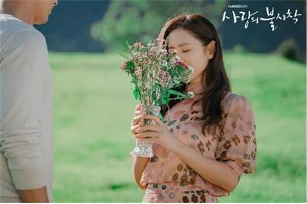 在线高清观看《秘密花园》完整版,欧美日韩iphone14