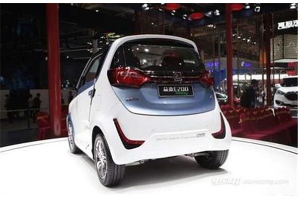 红旗款电动汽车,比亚迪款电动汽车