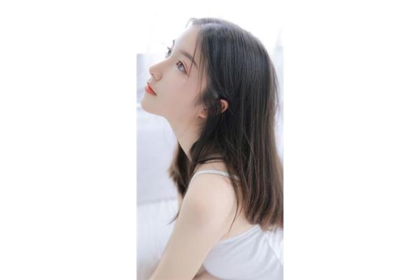 IPhone 手机壁纸美女,谁有这个美女的桌面壁纸?