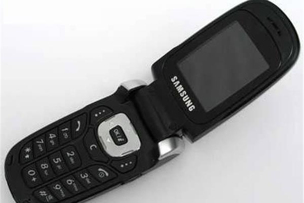 旧型号三星翻盖手机,2004 三星翻盖手机