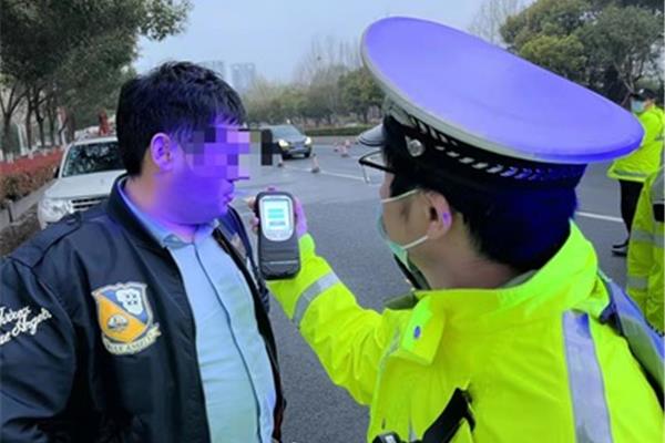 酒后挪车不认定为酒驾的新规,以及2024年的酒驾处罚规定