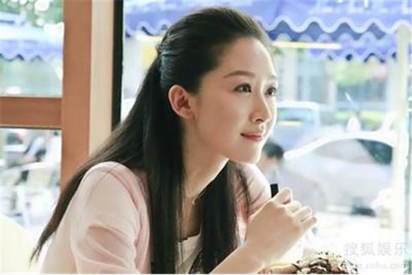 电视剧里那些关于夫妻的事是谁主演的?一、如何评价夫妻的那些事?