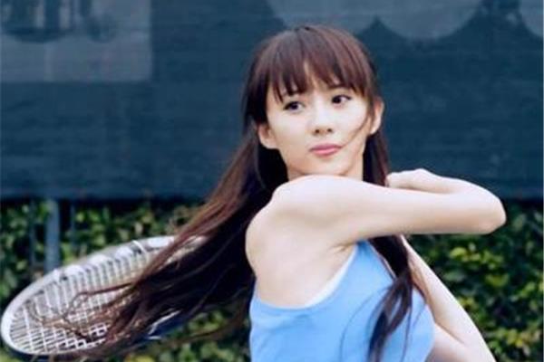 《爱情公寓》里的诺兰和《爱情公寓》里的诺兰是谁演的?